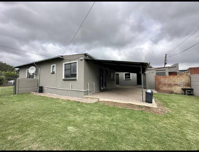 3 BEDROOM HOUSE FOR SALE IN SOUTH HILLS